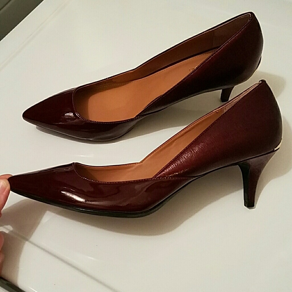 Great condition Calvin Klein maroon kitten heels